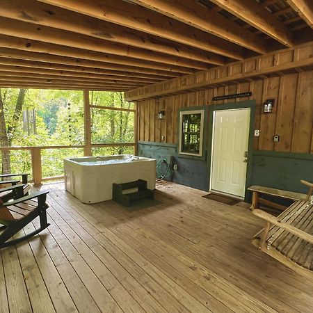 Bigfoots Hideaway Cabin แกตลิงเบิร์ก ภายนอก รูปภาพ