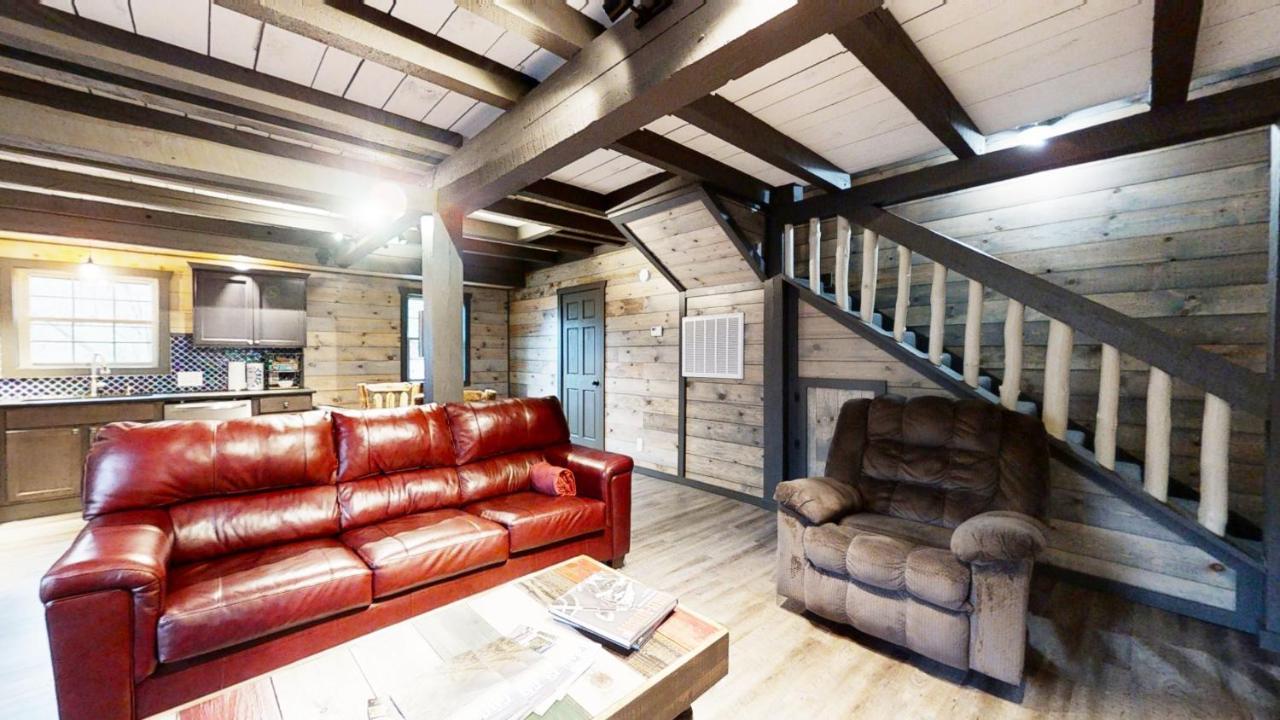 Bigfoots Hideaway Cabin แกตลิงเบิร์ก ภายนอก รูปภาพ