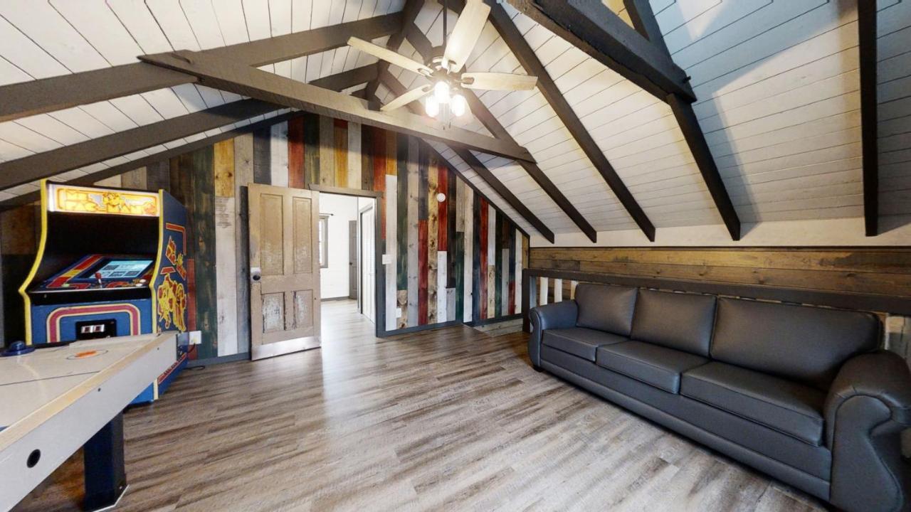 Bigfoots Hideaway Cabin แกตลิงเบิร์ก ภายนอก รูปภาพ